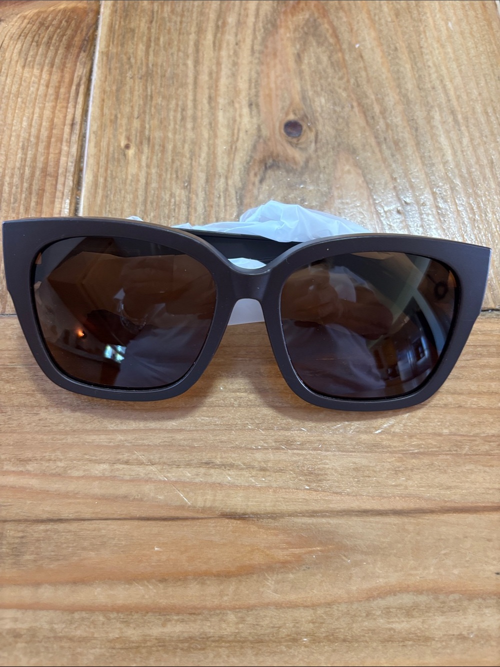 Black Cat-Eye Women's Sunglasses - Classic Black